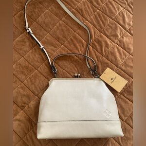 NWT Patricia Nash Elsworth Shoulder Bag in “Butter” (Ivory) Lizard Leather